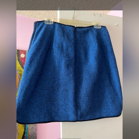 Brand new Banana Republic stylish fancy elegant knee length skirt. - Picture 5 of 9